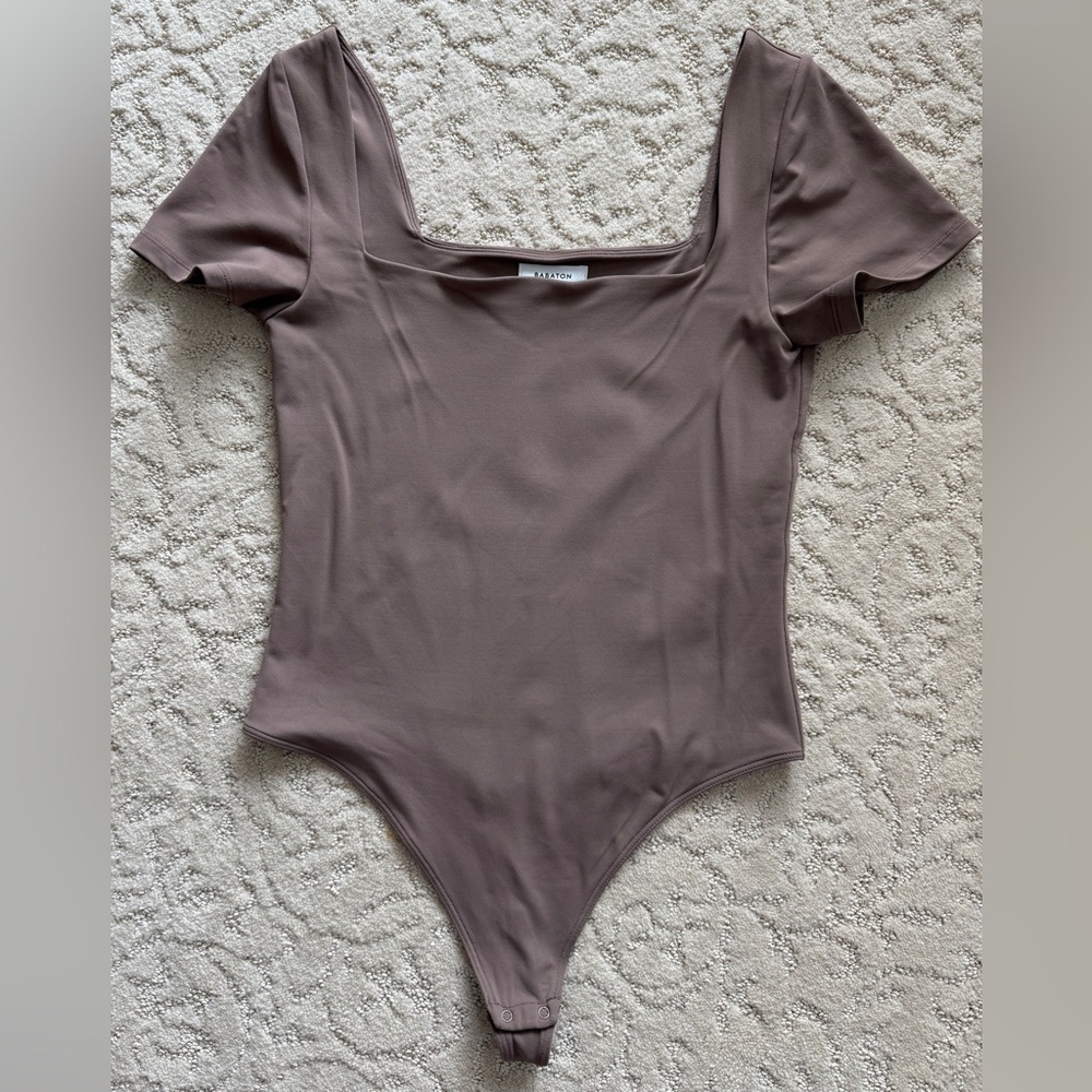 Babaton Mauve Scoop Neck Short Sleeve Bodysuit